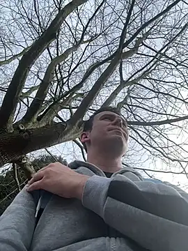 Snapshot of GotItGoin chatting on 03-21-25, 01:01 GotItGoin online show from 03-21-25, 01:01