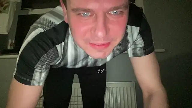 Snapshot of GotItGoin chatting on 02-10-26, 09:30 GotItGoin online show from 02-10-26, 09:30