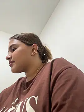 Snapshot of vivicolibri chatting on 10-26-25, 05:30 vivicolibri online show from 10-26-25, 05:30