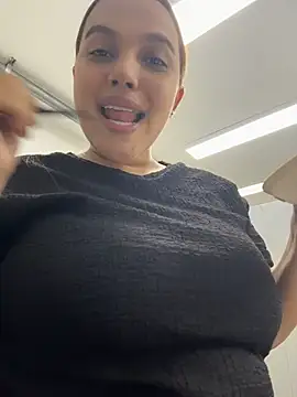 Snapshot of vivicolibri chatting on 11-13-25, 04:50 vivicolibri online show from 11-13-25, 04:50