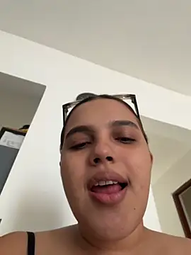 Snapshot of vivicolibri chatting on 11-20-25, 03:12 vivicolibri online show from 11-20-25, 03:12