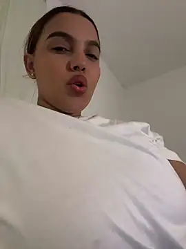 Snapshot of vivicolibri chatting on 11-24-25, 10:09 vivicolibri online show from 11-24-25, 10:09