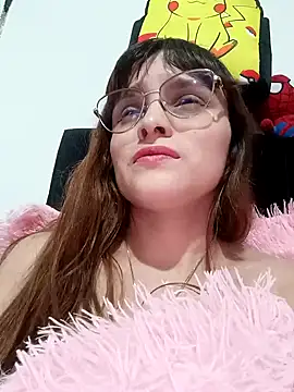 Snapshot of Lucyy-hess chatting on 12-14-24, 02:23 Lucyy-hess online show from 12-14-24, 02:23