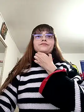 Snapshot of Lucyy-hess chatting on 01-05-25, 12:31 Lucyy-hess online show from 01-05-25, 12:31