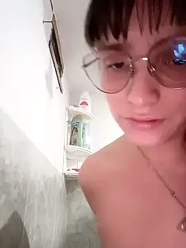 Snapshot of Lucyy-hess chatting on 01-15-25, 03:00 Lucyy-hess online show from 01-15-25, 03:00