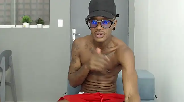 Snapshot of asaapr chatting on 12-28-24, 01:29 asaapr online show from 12-28-24, 01:29