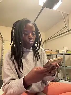 Snapshot of choclatepeaach chatting on 11-10-25, 10:42 choclatepeaach online show from 11-10-25, 10:42