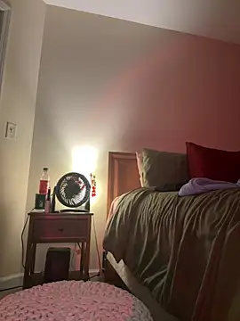 Snapshot of choclatepeaach chatting on 12-13-25, 11:43 choclatepeaach online show from 12-13-25, 11:43