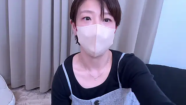 Snapshot of Risa_06 chatting on 10-11-25, 12:58 Risa 06 online show from 10-11-25, 12:58