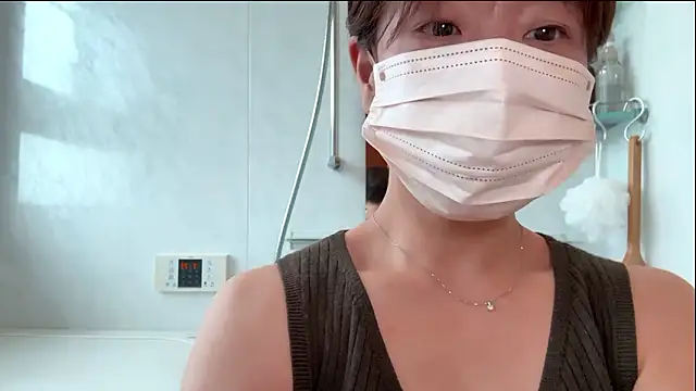 Snapshot of Risa_06 chatting on 10-18-25, 06:26 Risa 06 online show from 10-18-25, 06:26