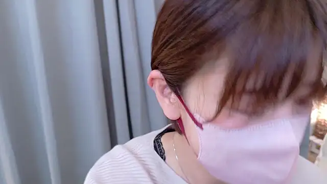 Snapshot of Risa_06 chatting on 11-18-25, 12:42 Risa 06 online show from 11-18-25, 12:42