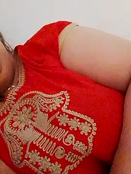 Snapshot of houda_sex_hot chatting on 01-15-25, 01:52 houda sex hot online show from 01-15-25, 01:52