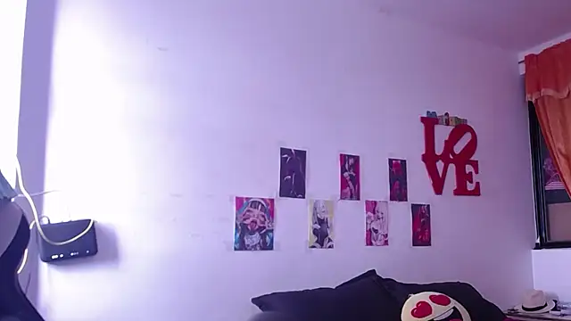 Snapshot of gigiqueen_18 chatting on 10-21-25, 03:46 gigiqueen 18 online show from 10-21-25, 03:46