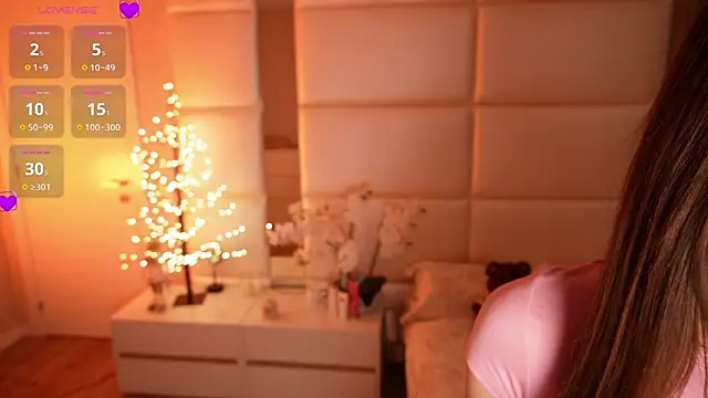 Lilly Colins online show from 02-06-26, 07:06