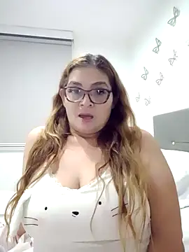 AntonellaAlondra4 online show from 12-15-24, 05:45