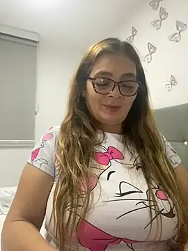 AntonellaAlondra4 online show from 12-20-24, 04:42
