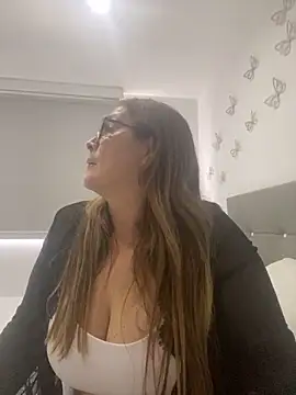 AntonellaAlondra4 online show from 12-26-24, 08:42