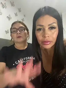 AntonellaAlondra4 online show from 01-01-25, 10:46