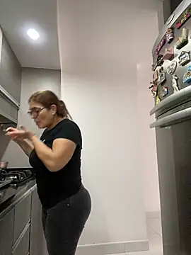 AntonellaAlondra4 online show from 01-03-25, 06:24