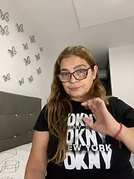 AntonellaAlondra4 online show from 01-05-25, 09:25
