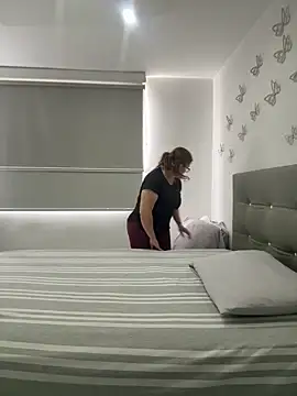 AntonellaAlondra4 online show from 10-29-25, 03:36