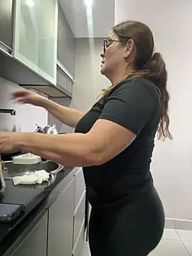 Snapshot of AntonellaAlondra4 chatting on 01-17-26, 03:39 AntonellaAlondra4 online show from 01-17-26, 03:39