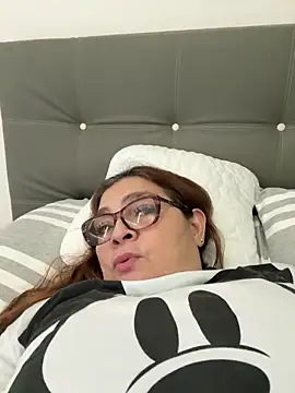 Snapshot of AntonellaAlondra4 chatting on 02-10-26, 12:53 AntonellaAlondra4 online show from 02-10-26, 12:53