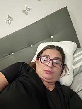 Snapshot of AntonellaAlondra4 chatting on 02-18-26, 03:13 AntonellaAlondra4 online show from 02-18-26, 03:13