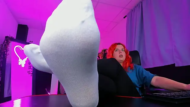 Snapshot of NielletaBlossom chatting on 12-30-24, 02:51 NielletaBlossom online show from 12-30-24, 02:51