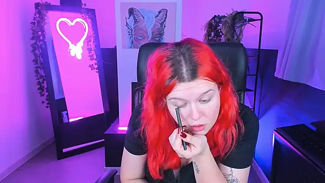 Snapshot of NielletaBlossom chatting on 01-25-25, 05:29 NielletaBlossom online show from 01-25-25, 05:29