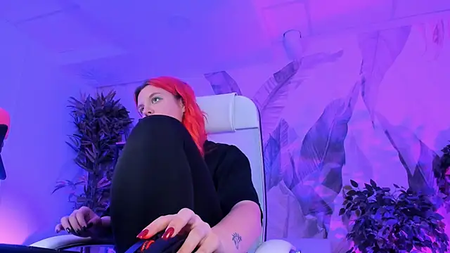 Snapshot of NielletaBlossom chatting on 02-12-25, 11:40 NielletaBlossom online show from 02-12-25, 11:40