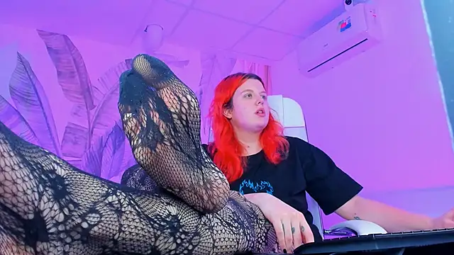 Snapshot of NielletaBlossom chatting on 02-20-25, 02:24 NielletaBlossom online show from 02-20-25, 02:24