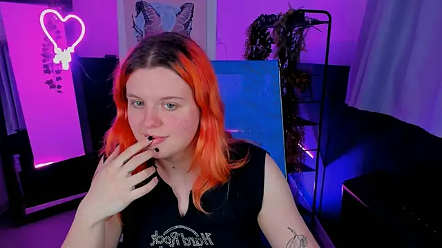 Snapshot of NielletaBlossom chatting on 03-10-25, 02:26 NielletaBlossom online show from 03-10-25, 02:26