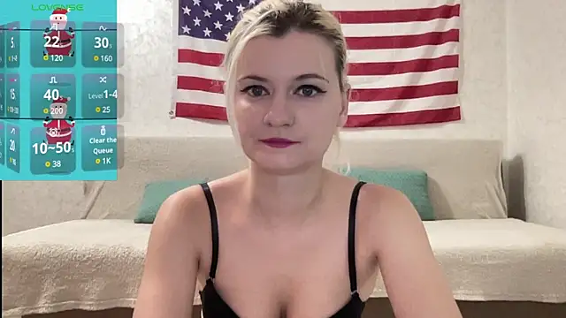 Snapshot of Onika_Love chatting on 01-13-25, 11:17 Onika Love online show from 01-13-25, 11:17