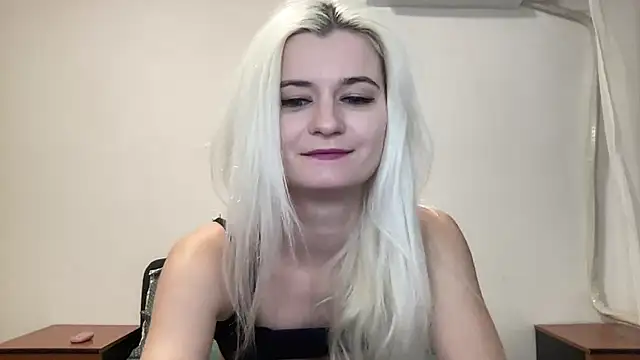 Snapshot of Onika_Love chatting on 11-01-25, 04:20 Onika Love online show from 11-01-25, 04:20