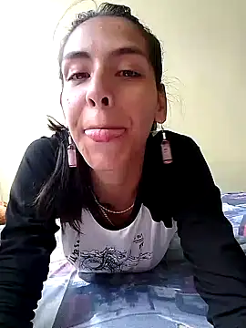 Snapshot of Alisson_420 chatting on 09-22-25, 06:43 Alisson 420 online show from 09-22-25, 06:43