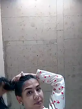 Snapshot of Alisson_420 chatting on 11-10-25, 07:24 Alisson 420 online show from 11-10-25, 07:24