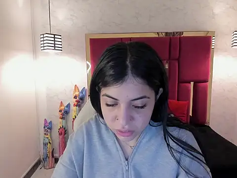 Snapshot of Violet_m chatting on 09-14-25, 11:53 Violet m online show from 09-14-25, 11:53