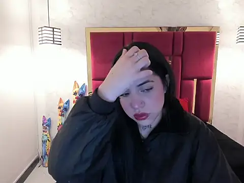 Snapshot of Violet_m chatting on 09-17-25, 11:45 Violet m online show from 09-17-25, 11:45