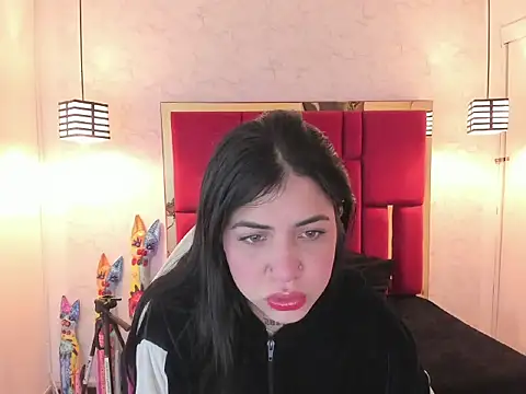 Snapshot of Violet_m chatting on 09-21-25, 11:45 Violet m online show from 09-21-25, 11:45
