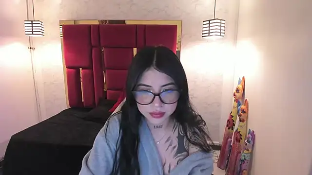 Violet m online show from 10-26-25, 12:44