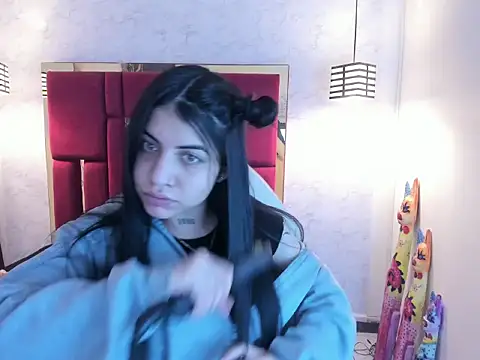 Violet m online show from 10-30-25, 01:01