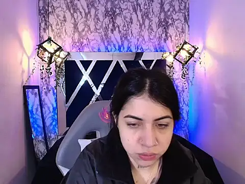 Violet m online show from 11-18-25, 11:36