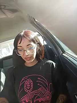 Snapshot of HighLilith chatting on 12-18-24, 04:49 HighLilith online show from 12-18-24, 04:49