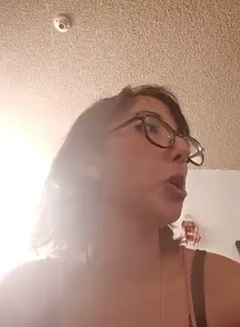 Snapshot of HighLilith chatting on 09-24-25, 04:32 HighLilith online show from 09-24-25, 04:32