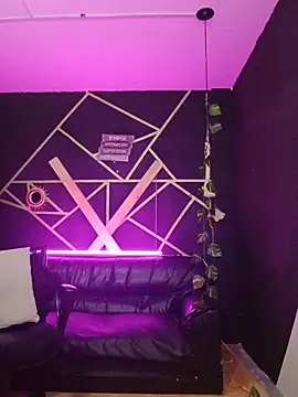 Gelena Black online show from 11-18-25, 11:58