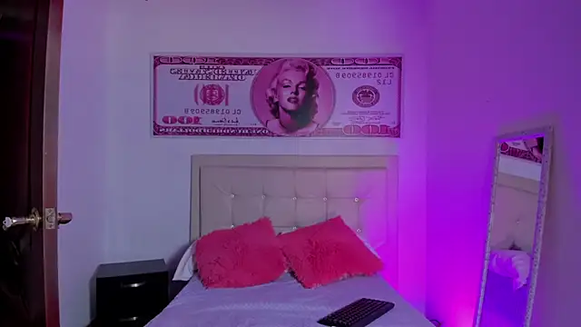 Snapshot of Sofia_agudelo chatting on 03-18-25, 02:36 Sofia agudelo online show from 03-18-25, 02:36