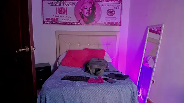 Snapshot of Sofia_agudelo chatting on 03-22-25, 08:40 Sofia agudelo online show from 03-22-25, 08:40