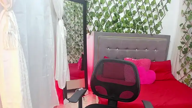 Snapshot of Sofia_agudelo chatting on 09-25-25, 02:48 Sofia agudelo online show from 09-25-25, 02:48