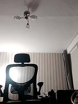 Snapshot of seniorVargas chatting on 11-01-25, 12:01 seniorVargas online show from 11-01-25, 12:01